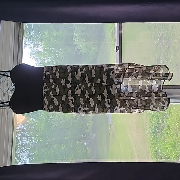 🟥3 Fir $15 - Studded Top Dress - Picture 6 of 6